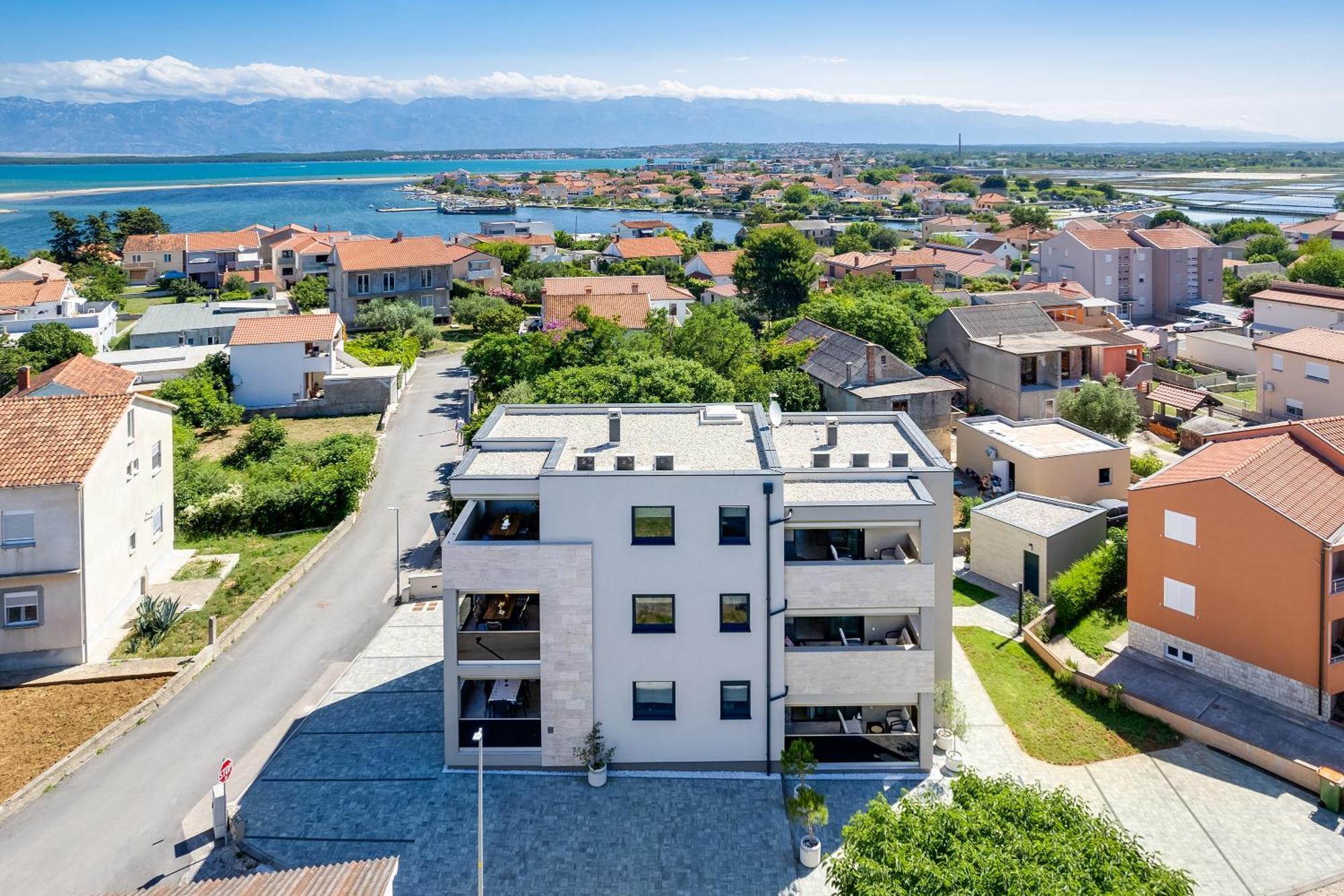 Salt Bloom Apartments Nin Exteriör bild